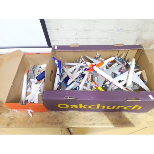 325 - A box of complete model aircraft, together with a few unfinished, approximately 40 in total.