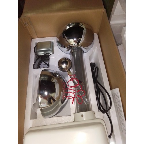 332 - A Van De Graff generator, boxed and appears unused.