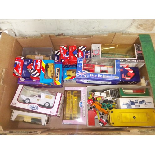 322 - A quantity of model vehicles, Corgi, Matchbox etc.