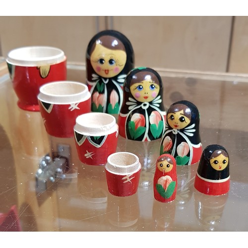 321 - A box of assorted Russian Dolls