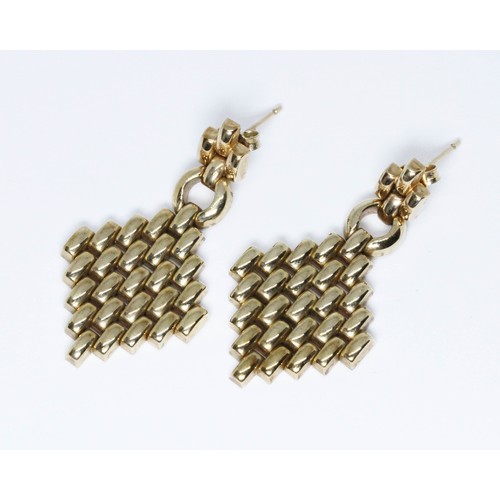 40 - A pair brick link earrings, marked 'KT9', length 40mm, wt. 9.4g.