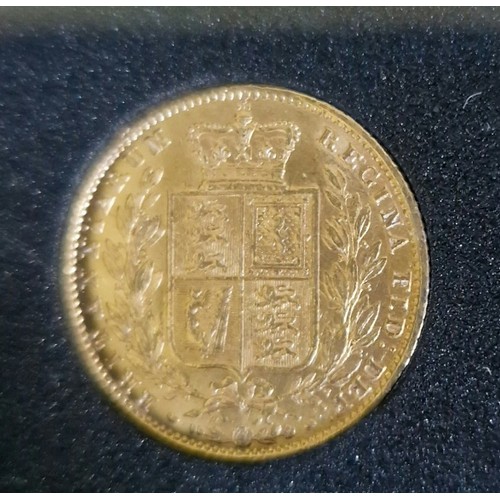 111 - Victoria sovereign, 1853.