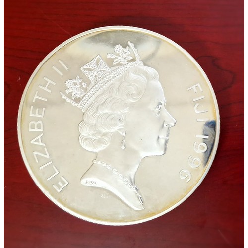 109 - Fiji 1996 Queen Elizabeth The Queen Mother LAdy of the Century .999 silver proof 1kg $50 coin.