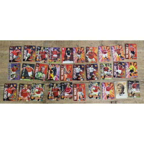 71 - Assorted Image comics, Wet Works and Supreme, approx. 21, a collection of 31 Manchester United Futer... 