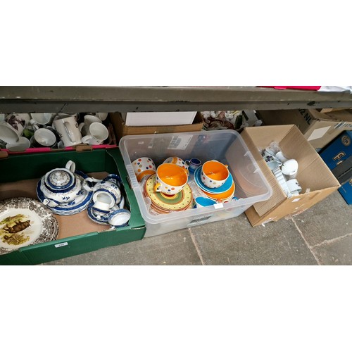 709 - Three boxes of ceramics to include Real Old Willow, Whittard modern breakfast sets, Royal Worcester ... 