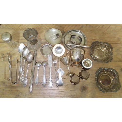 92 - A mixed lot of hallmarked silver, weight 16.4ozt, together with various white metal and silver plate... 