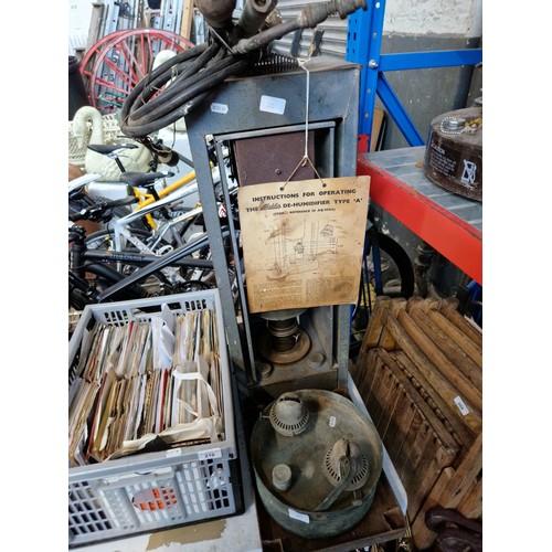 203 - A mixed lot comprising Aladdin 'Type A' paraffin dehumidifier, a paraffin greenhouse heater, various... 