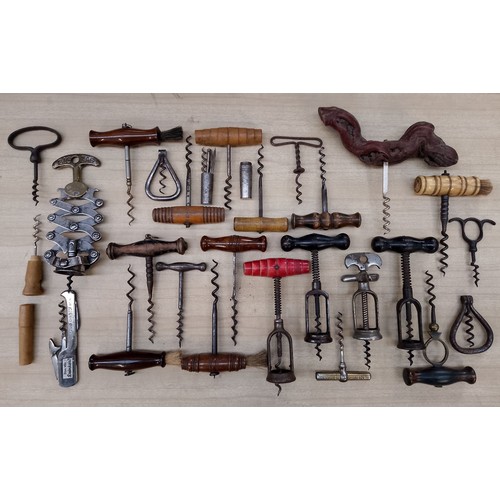 39 - A box of vintage corkscrews
