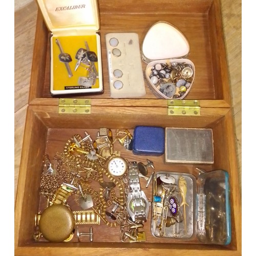 210 - A wooden box comprising mainly gent's accessories, watches, cufflinks, buttons, Siam, rolled gold, s... 