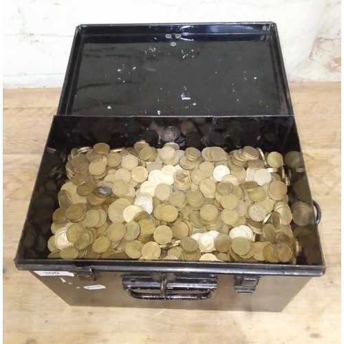 300 - A large collection of threepences, may include 1946 & 1949, weight is approx. 25kg.