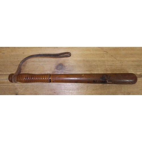 236 - A wooden truncheon, length 40.5cm.