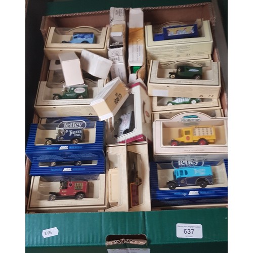 637 - Box of model vehicles