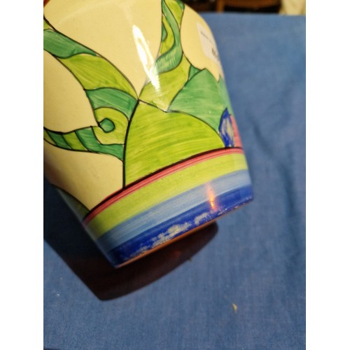 496 - A Clarice Cliff Fantasque Bizarre vase decorated in Rudyard pattern, height 20cm.