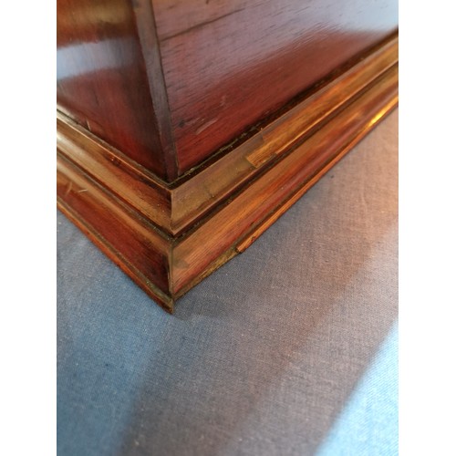 439 - An early 20th century mahogany smoker's cabinet/decanter box, labelled Waring & Gillow, assorted con... 