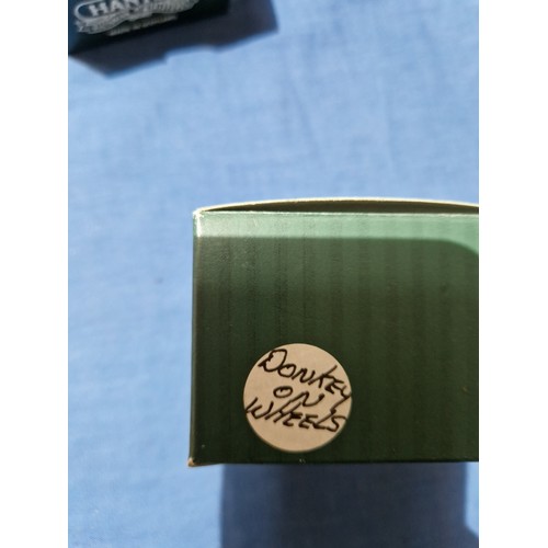 570 - A box of assorted Hantel Victorian Miniatures models.