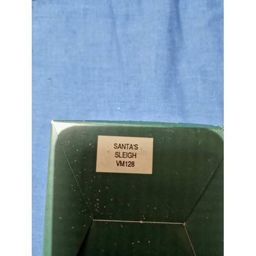 571 - A box of assorted Hantel Victorian Miniatures models.