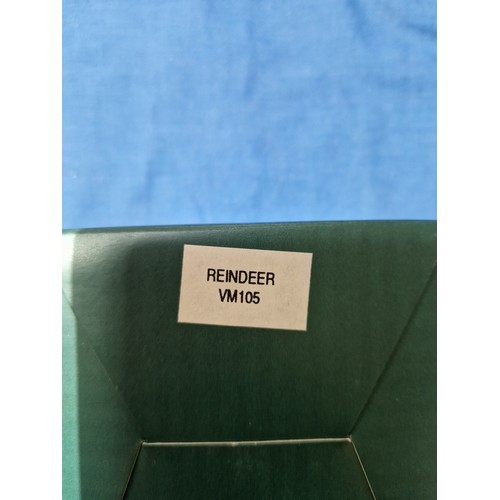 572 - A box of assorted Hantel Victorian Miniatures models.