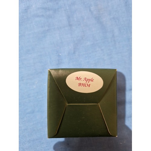 573 - A box of assorted Hantel Victorian Miniatures models.