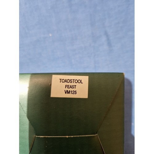 574 - A box of assorted Hantel Victorian Miniatures models, together with a stand and bound volumes of The... 