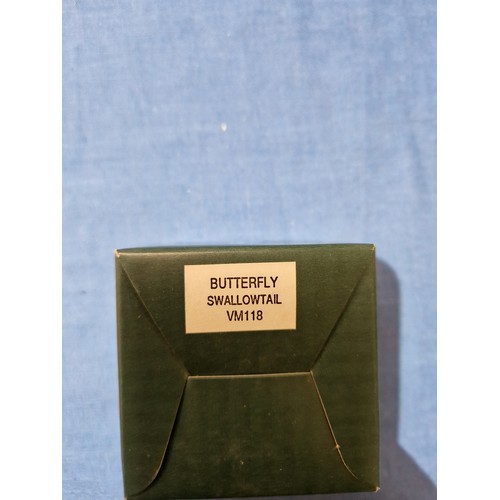 574 - A box of assorted Hantel Victorian Miniatures models, together with a stand and bound volumes of The... 