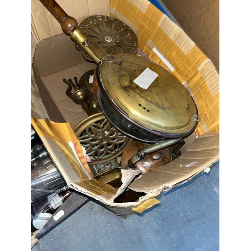 371 - A box of mixed metalware including brass ducks, Teacher's copper advertising tray, warming pan, bras... 