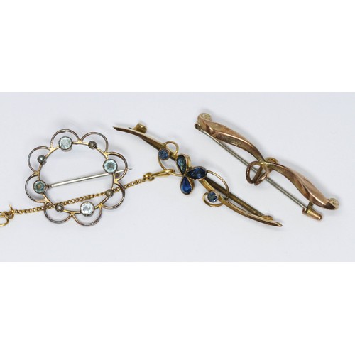 185 - A group of three brooches comprising two hallmarked 9ct gold and one marked '9ct', gross weight 6.5g... 