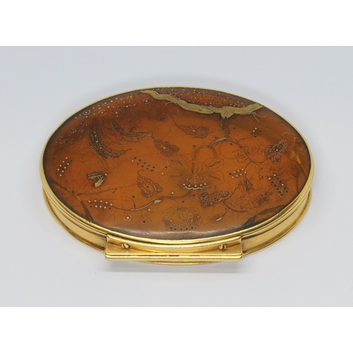 250 - An early 18th century gold and pique inlaid tortoiseshell snuff box, presented by Jonathan Swift (16... 