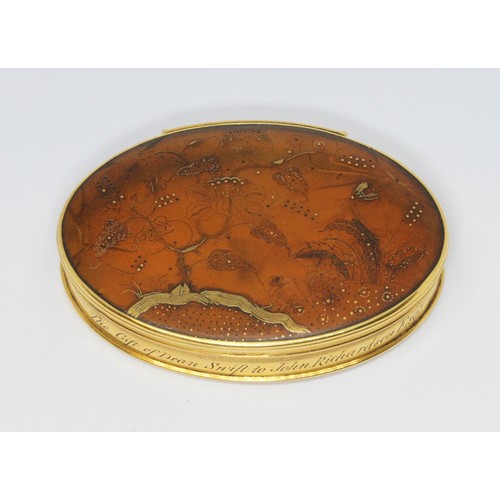 250 - An early 18th century gold and pique inlaid tortoiseshell snuff box, presented by Jonathan Swift (16... 