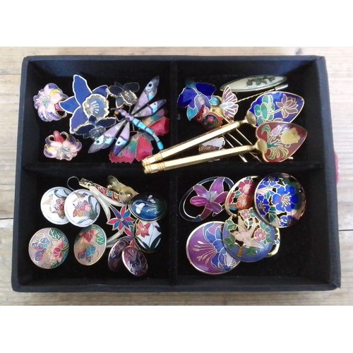 360 - A tray of assorted cloisonne enamelled jewellery.