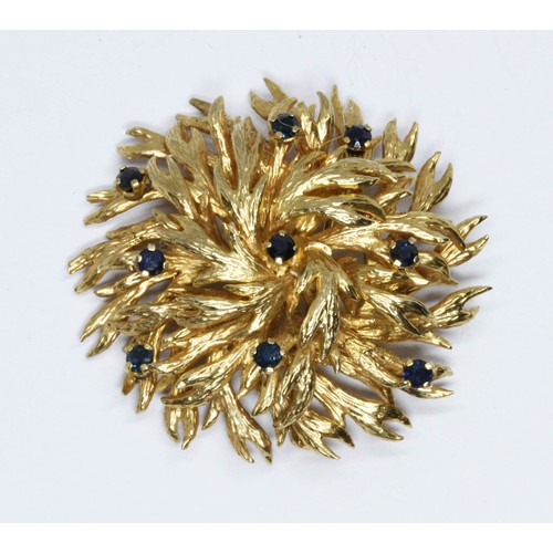 426 - A hallmarked 9ct gold sapphire brooch, diameter 45mm, gross weight 26g.