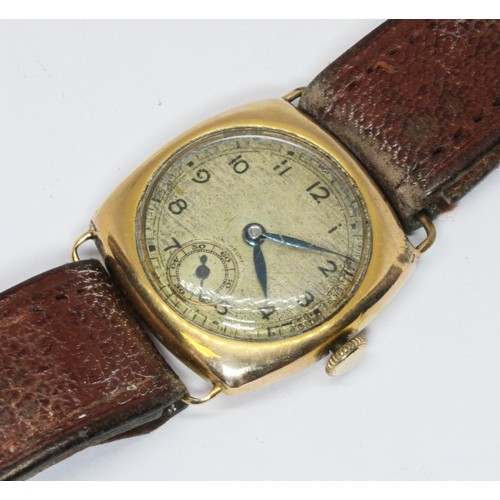 429 - A 9ct gold cased mechanical wristwatch, case width 27mm, leather strap.