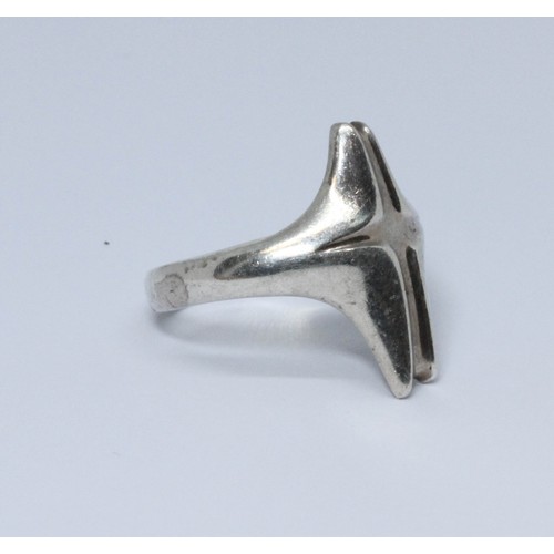 408 - A Georg Jensen silver ring, no. 129 designed by Henning Koppel, size R.