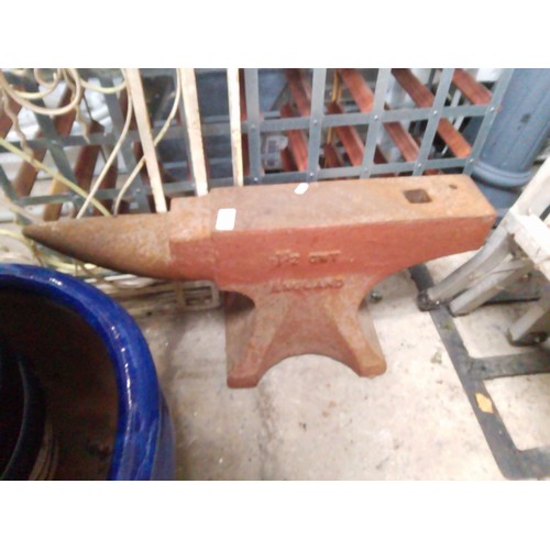 284 - An anvil - length 61cm