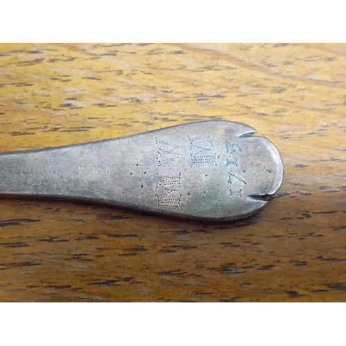 253 - A George I West Country silver trefid spoon, pricked engraving 'MW' over 'M', dated 1713, maker's in... 