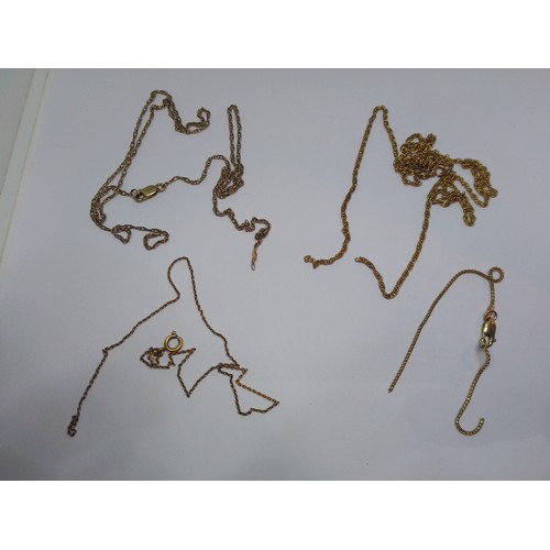 81 - Assorted 9ct gold chains, various marks, gross weight 19.3g.