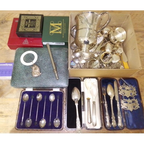 126 - A mixed lot of hallmarked silver and silver plated ware.