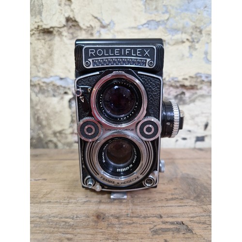 142 - A Frank & Heidecke Rolleiflex camera, DBP 3.5F 2292843 DBGM, with case.