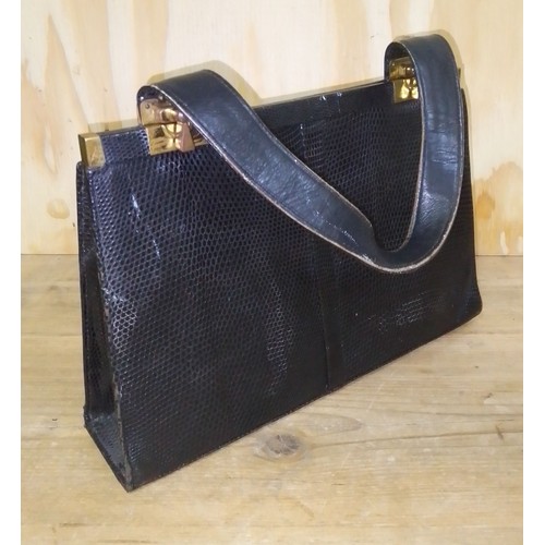 399 - A vintage Jane Shilton lizard skin handbag.