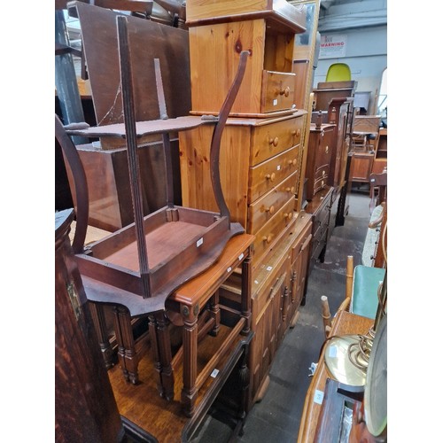 981 - Various items of furniture including oak side table, mahogany occasional table, nest of tables, pine... 