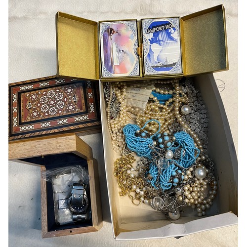 520 - Box of costume jewellery