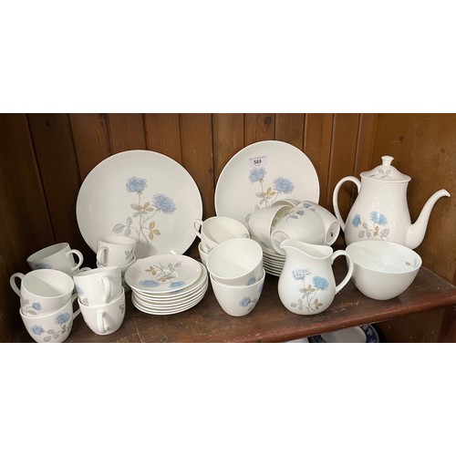 585 - Wedgwood ‘Ice Rose’ tea & coffee wares - approx 37 pieces