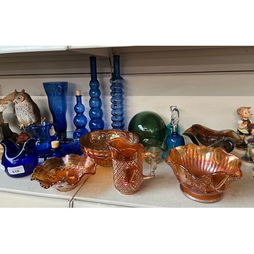 610 - 17 coloured glass items including 5 pieces of Carnival Glass