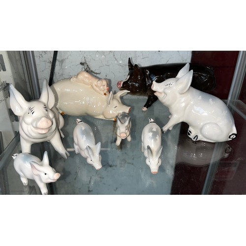 706 - 8 Beswick pig figures