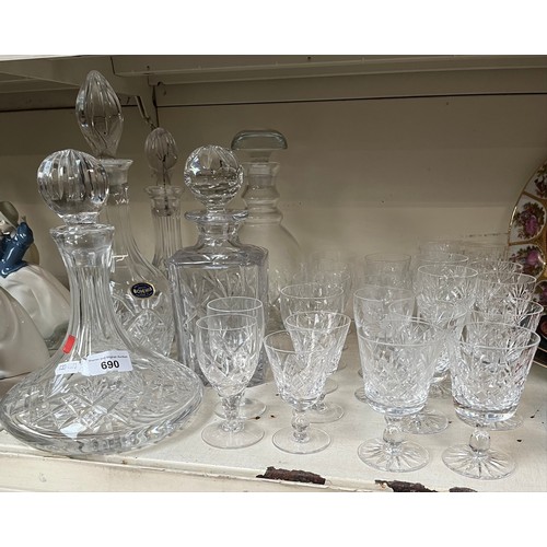 690 - Lead crystal - 2 ship’s decanters, 3 other decanters and 24 drinking glass by Brierley, Thomas Webb,... 