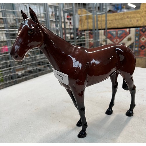 773 - Large Beswick horse figure - Mill Reef (free standing)