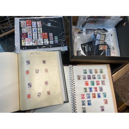 790 - A box of world stamps.