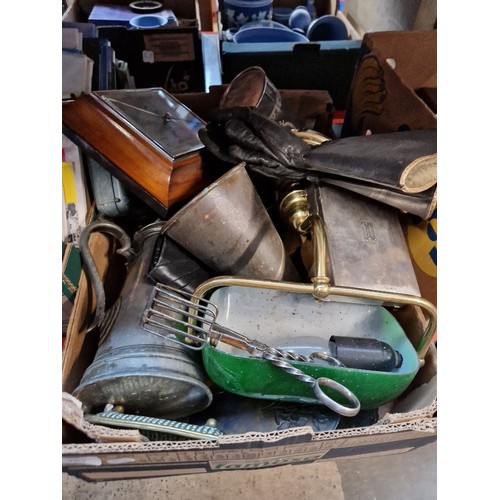 281 - A box of assorted collectables to include desk lamp, various metalware and vintage gloves etc.