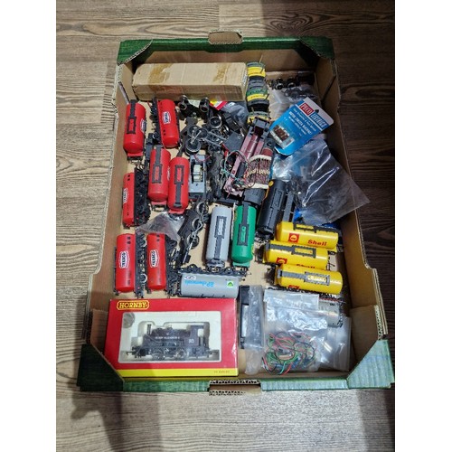 196 - A box of assorted Hornby model railway items