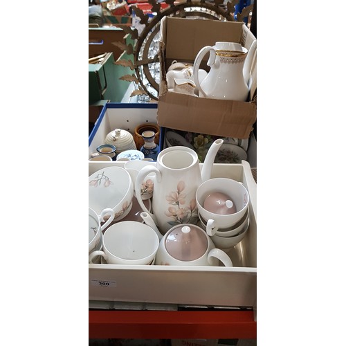 300 - Assorted china including china posies, Alvin Irving studio pottery, a Beswick honey pot with bee and... 