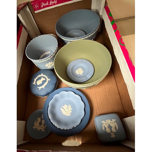 672 - A box of Wedgwood jasperware including two fruit bowls, etc.